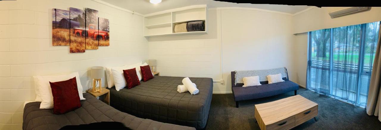 Racecourse Motel Paeroa Ngoại thất bức ảnh